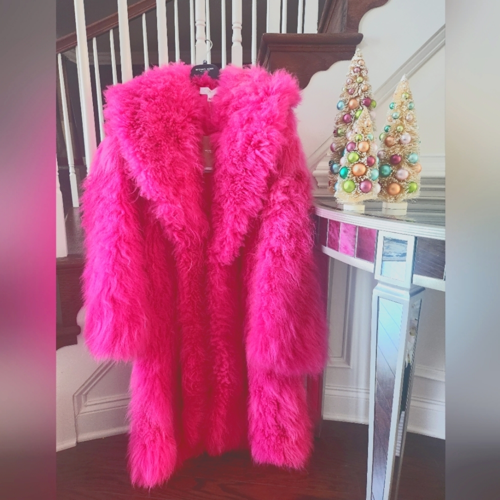 ONE OF A KIND....HOT pink shearling fur coat, Size L (runs big), 100%goat fur.